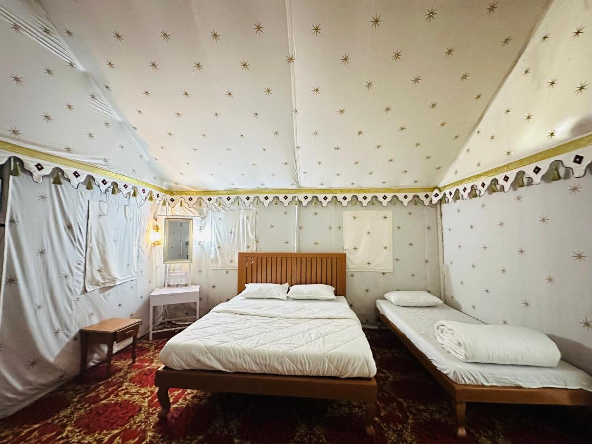 Modhera Sunrise Resort - Tents Bhungas Jungle Restaurants & Candlelight Dining Kalri Exterior foto